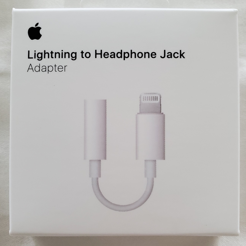 NIB Apple Lightning to Headphone Jack